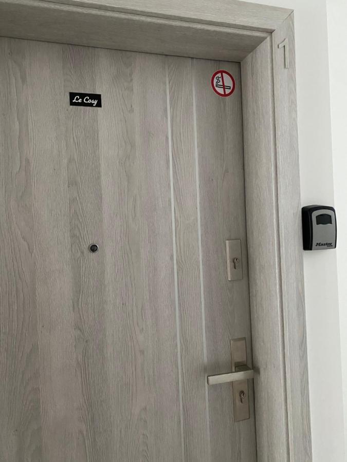 Les Rives Saint Symphorien, Appartements Meubles Longeville-les-Metz Εξωτερικό φωτογραφία